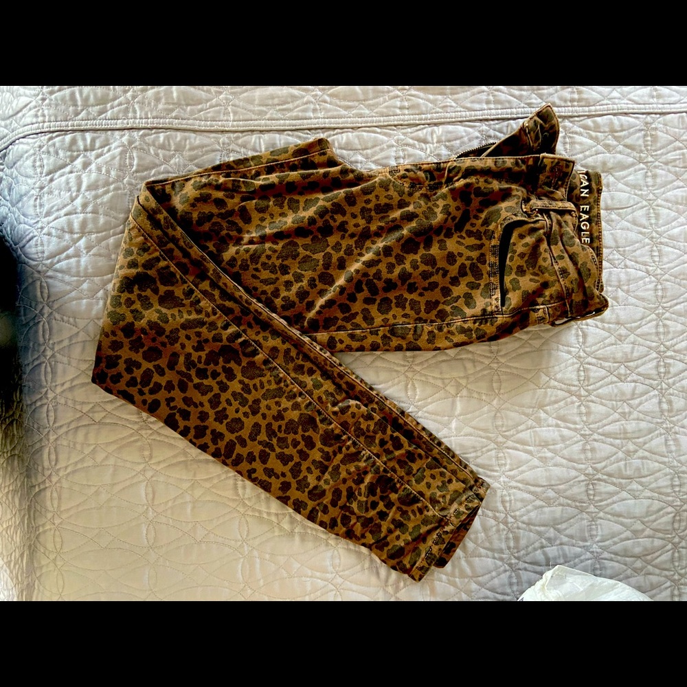 American Eagle, cheetah print skinny Jean